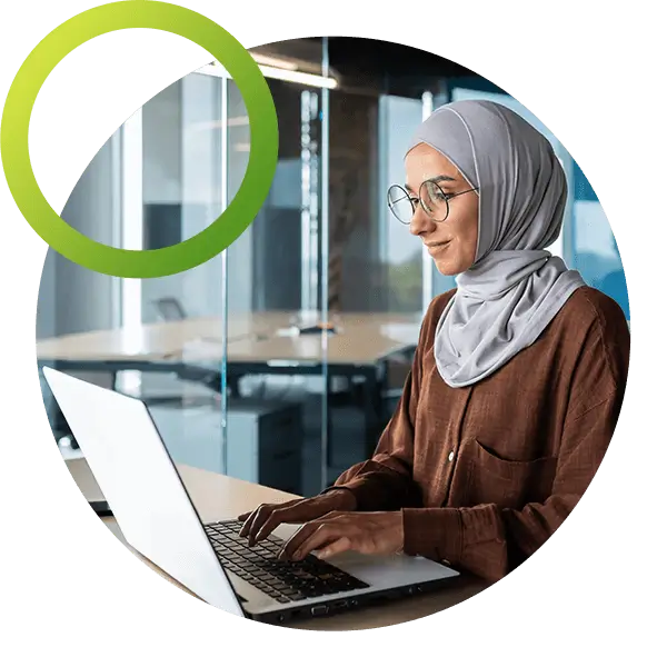 woman-on-laptop